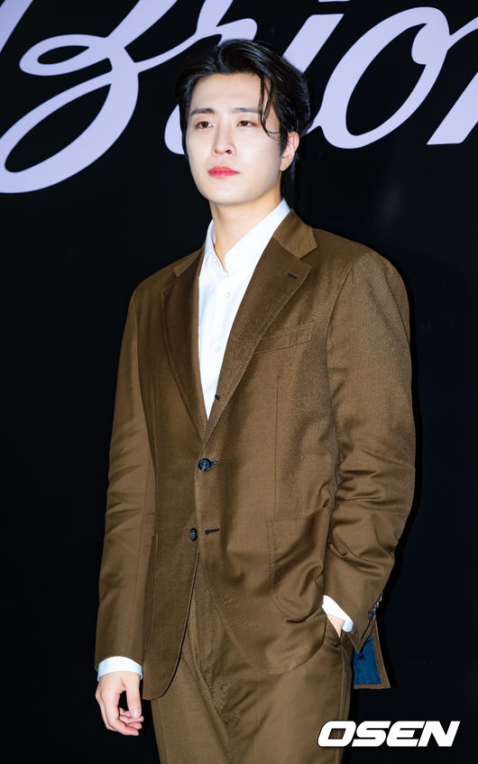 갓세븐 영재가 입장하며 포즈를 취하고 있다. 2024.03.28 / rumi@osen.co.kr