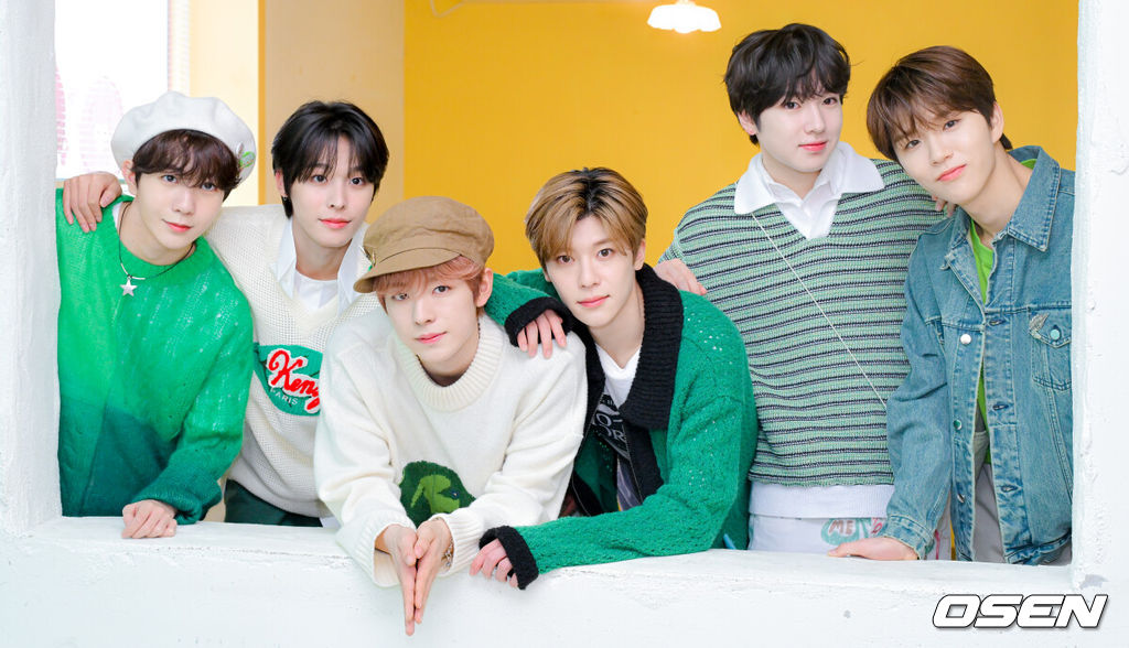 NCT WISH(엔시티 위시: 시온·유우시·리쿠·사쿠야·료·재희)가 지난 2일 서울 성동구 한 카페에서 OSEN과 ‘Wishfull DAY’ 인터뷰를 가졌다.NCT WISH 료, 리쿠, 유우시, 시온, 사쿠야, 재희가 인터뷰에 앞서 포즈를 취하고 있다. 2024.04.03 /cej@osen.co.kr 