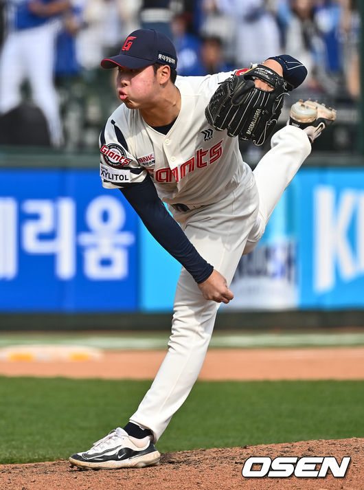 롯데 자이언츠 전미르가 역투하고 있다. 2024.04.10 / foto0307@osen.co.kr