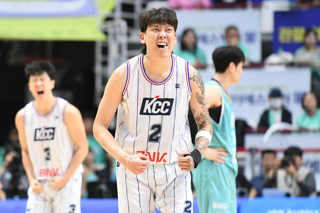 [사진] 다시 한 번 KBL을 제패한 최준용 / KBL 제공