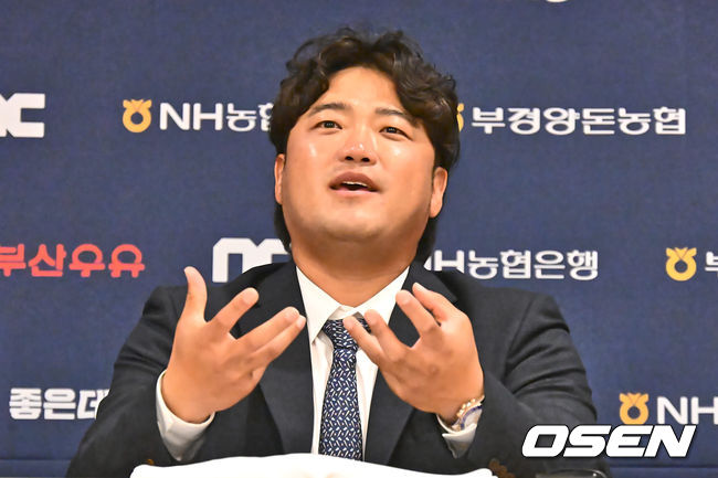 박석민 코치가 은퇴식에 앞서 기자회견을 하고 있다. 2024.04.27 / foto0307@osen.co.kr