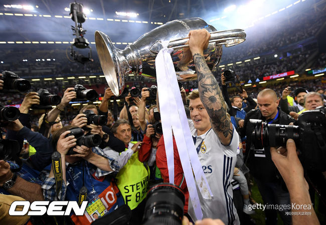 during the UEFA Champions League Final between Juventus and Real Madrid at National Stadium of Wales on June 3, 2017 in Cardiff, Wales.