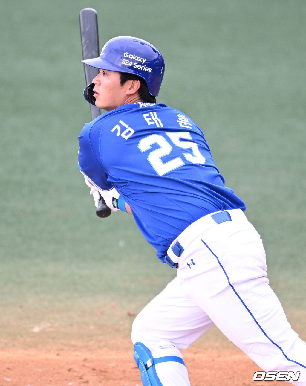 11일 오후 경기도 이천 베어스 파크에서 2024 메디힐 KBO 퓨처스리그 두산 베어스와 삼성 라이온즈의 경기가 열렸다.3회초 1사 만루에서 삼성 김태훈이 좌중간 2타점 적시타를 치고 있다. 2024.05.11 /sunday@osen.co.kr