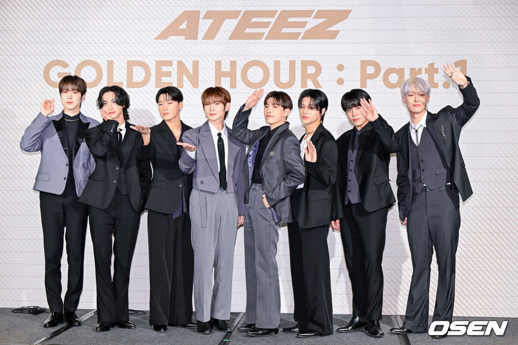 30일 오후 서울 종로구 당주동 포시즌스 호텔 서울에서 에이티즈(ATEEZ) 미니 10집 'GOLDEN HOUR : Part.1' 발매 기념 기자간담회가 열렸다.‘골든 아워 : 파트 1’은 에이티즈가 새롭게 펼쳐내는 시리즈 ‘골든 아워(GOLDEN HOUR)’의 첫 번째 앨범으로, 에이티즈가 가장 눈부시게 빛나는 순간을 담아낸다. 이들은 타이틀곡 ‘워크’를 통해 끝없는 노력과 도전을 멈추지 않고 앞을 향해 나아가는 에이티즈 모습을 직관적으로 표현했다. 에이티즈가 포즈를 취하고 있다. 2024.05.30 / jpnews@osen.co.kr