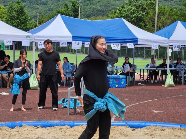 대한씨름협회 ’2024 찾아가는 전통씨름‘ 사업의 시작으로 5일 경상도 김해시 인제대학교 김해캠퍼스에서 김해시씨름협회, 인제대학교(체육부, 국제교류처, 한국어문화교육원)와 ’제2회 인제대 총장배 외국인학생 장사 씨름대회‘를 공동 개최됐다. / 대한씨름협회