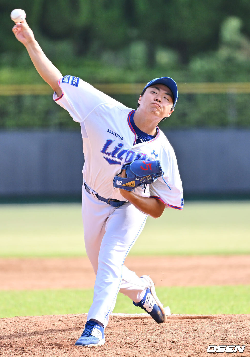 16일 경산 삼성라이온즈볼파크에서 2022 KBO 퓨처스리그 삼성 라이온즈와 롯데 자이언츠의 경기가 열렸다. 삼성 라이온즈 김윤수가 역투하고 있다. 2022.09.16 / foto0307@osen.co.kr