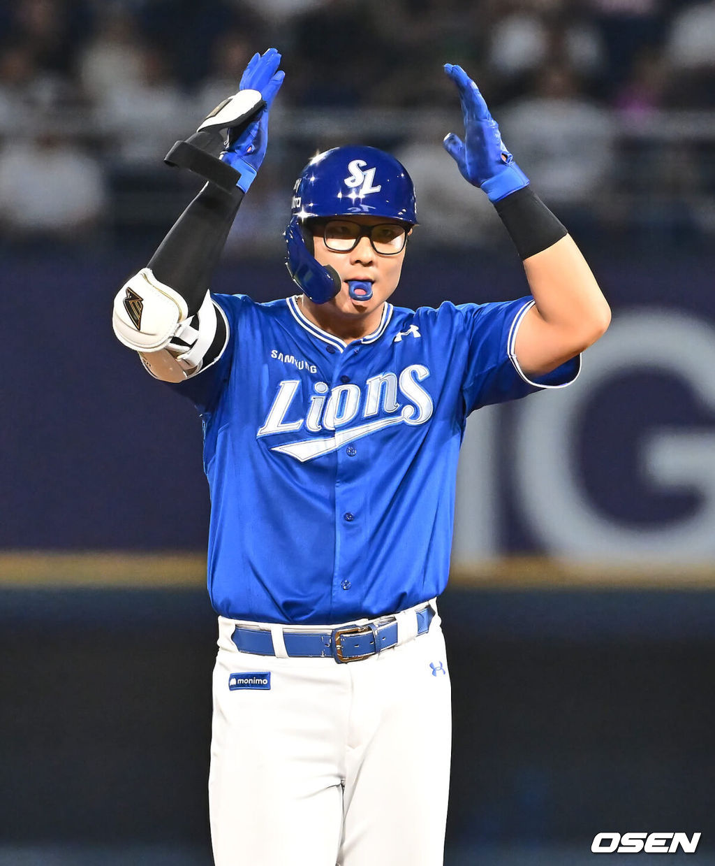 14일 창원NC파크에서 2024 신한 SOL 뱅크 KBO 리그 NC 다이노스와 삼성 라이온즈의 경기가 열렸다. 홈팀 NC는 신민혁이 방문팀 삼성은 코너가 선발 출전한다. 삼성 라이온즈 윤정빈이 8회초 1사 좌익수 왼쪽 2루타를 치고 세리머니를 하고 있다. 2024.06.14 / foto0307@osen.co.kr