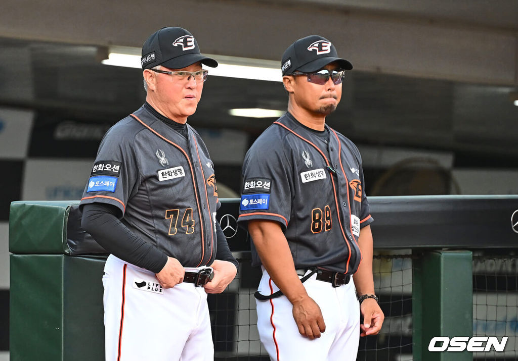 한화 이글스 김경문 감독, 정경배 코치 181 2024.06.28 / foto0307@osen.co.kr