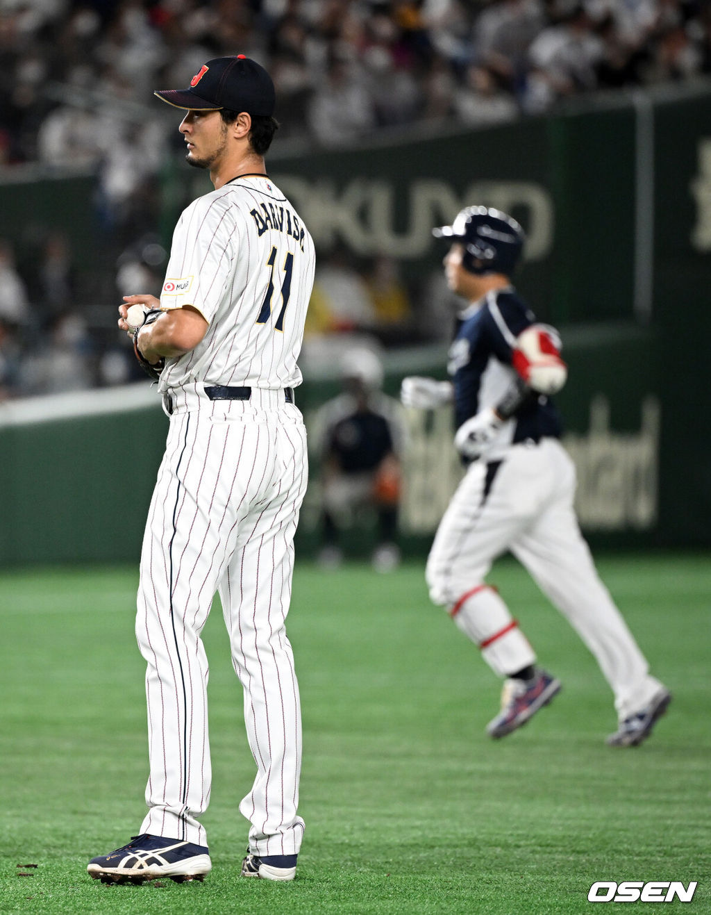  이강철 감독이 이끄는 대한민국 월드베이스볼클래식(WBC) 대표팀이 10일 일본 도쿄돔에서 일본과 1라운드 B조 경기를 가졌다.3회초 무사 2루에서 일본 다르빗슈가 한국 양의지에 선제 좌월 투런포를 허용하며 아쉬워하고 있다. 2023.03.10 /spjj@osen.co.kr