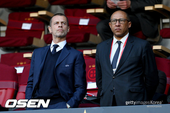 [사진] 알렉산더 세페린 UEFA 회장(좌)과 필리페 디알로 프랑스축구협회장(우) / ⓒGettyimages(무단전재 및 재배포 금지)