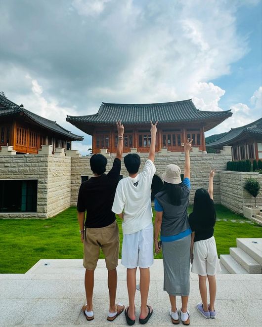 ‘400억 건물주’ 고소영♥︎장동건, 럭셔리 가족여행 다닐 만하네..1박 1천만원대 한옥호텔
