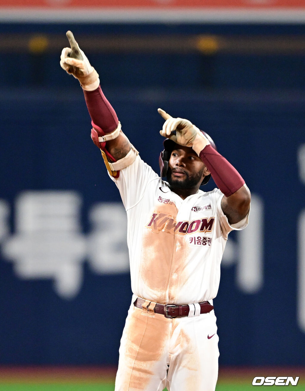 8회말 1사 1루에서 키움 도슨이 다시 앞서가는 1타점 적시 2루타를 날리며 세리머니를 하고 있다. 2024.05.23 / jpnews@osen.co.kr