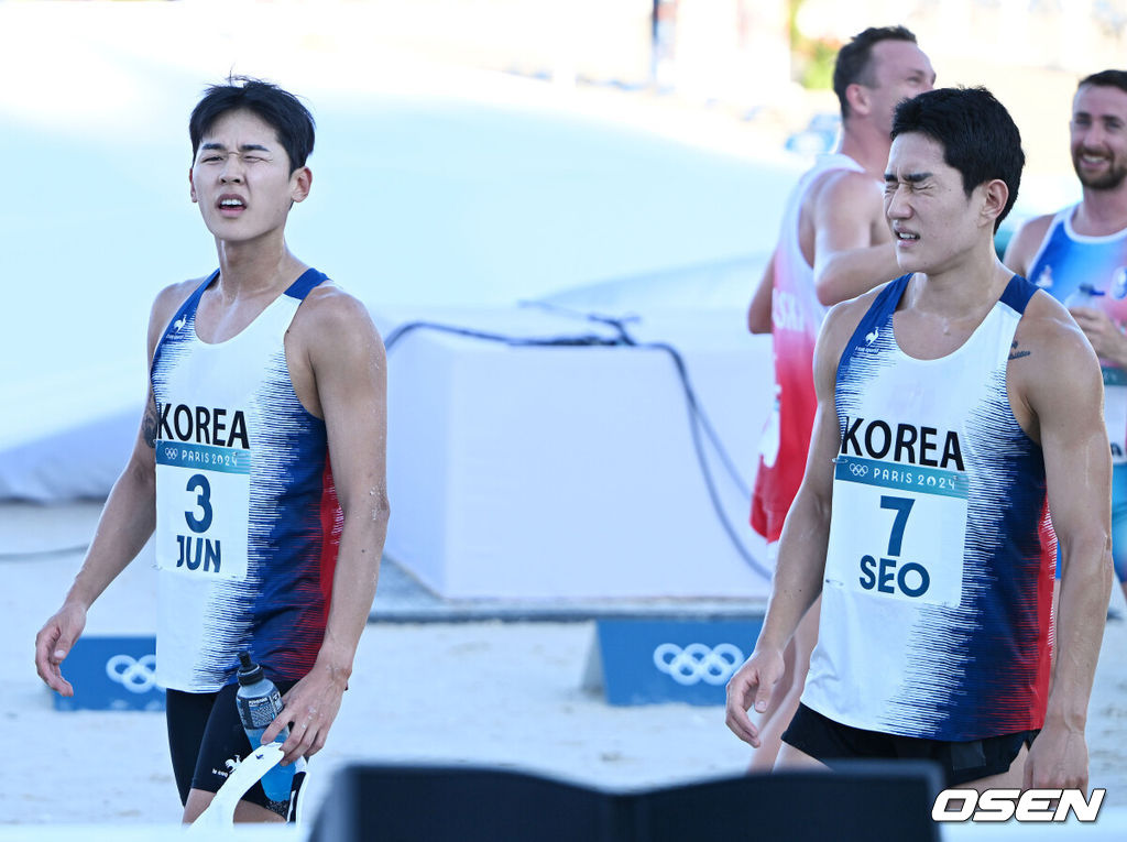 11일(한국시간) 프랑스 베르사유 궁전 경기장에서 ‘2024 파리올림픽’ 남자 근대5종 결승이 열렸다.한국 전웅태와 서창완은 이날 경기에서 각각 6위와 7위에 올랐다.경기를 마친 전웅태(왼쪽)과 서창완이 아쉬워하고 있다. 2024.08.10 / dreamer@osen.co.kr