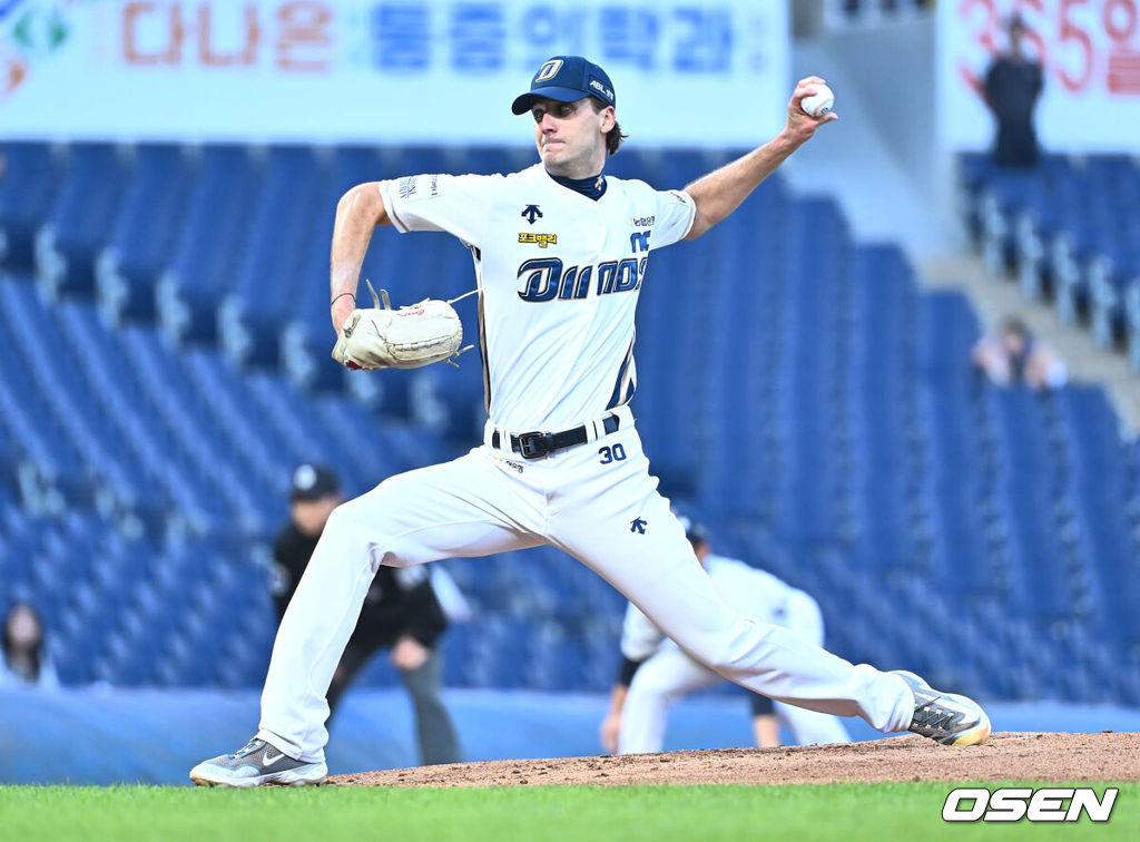 4일 창원NC파크에서 2024 신한 SOL 뱅크 KBO 리그 NC 다이노스와 두산 베어스의 경기가 열렸다. 홈팀 NC는 하트, 원정팀 두산은 최준호를 선발로 내세웠다.NC 다이노스 선발 투수 하트가 역투하고 있다. 2024.06.04 / foto0307@osen.co.kr