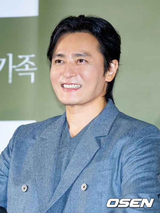 4일 오후 서울 광진구 자양동 롯데시네마 건대입구에서 영화 '보통의 가족' 제작보고회가 열렸다.