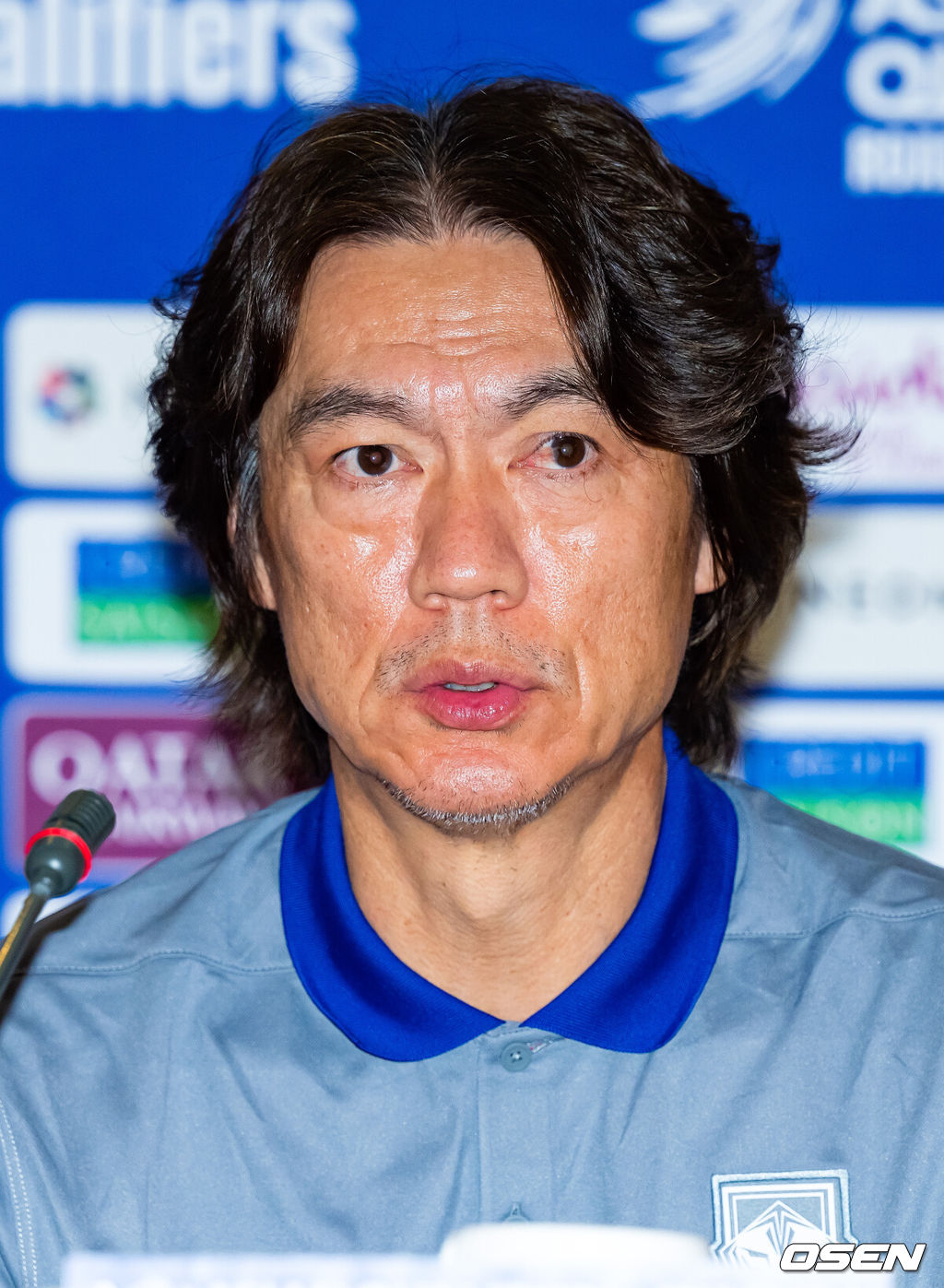홍명보 감독이 이끄는 대한민국 축구대표팀 이 9일(현지시간) 오만 무스카트 시티 시즌스 호텔에서 공식 기자회견을 가졌다.대한민국 축구대표팀은 오는 10일 오만과 2026 국제축구연맹(FIFA) 북중미 월드컵 아시아지역 3차 예선 B조 조별리그 2차전을 갖는다.대한민국 축구대표팀 홍명보 감독과 김민재가 기자회견을 하고 있다. 2024.09.09 / rumi@osen.co.kr