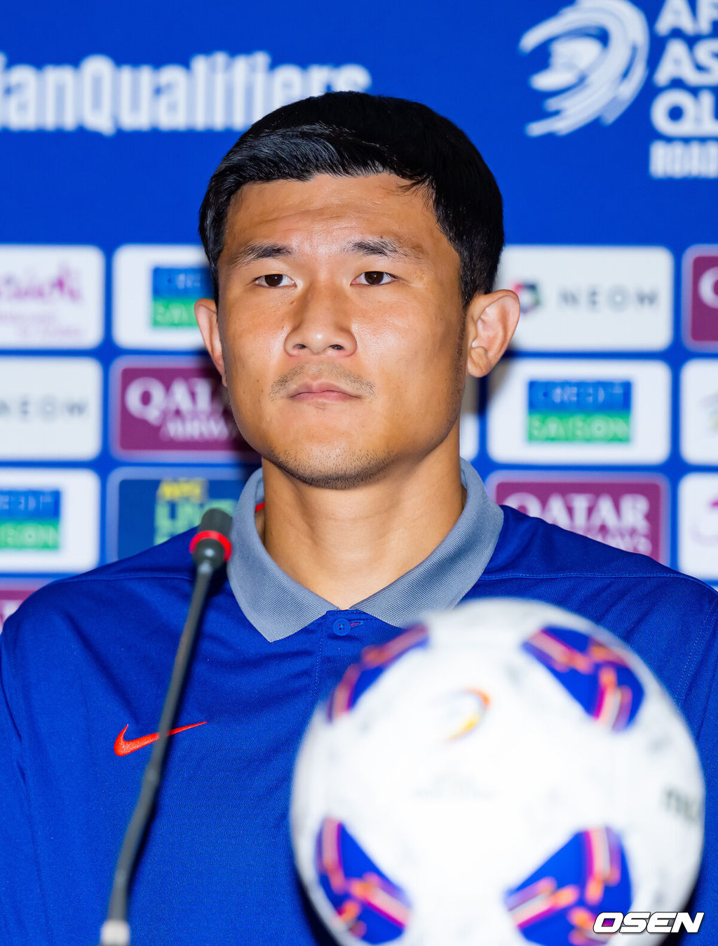 홍명보 감독이 이끄는 대한민국 축구대표팀 이 9일(현지시간) 오만 무스카트 시티 시즌스 호텔에서 공식 기자회견을 가졌다.대한민국 축구대표팀은 오는 10일 오만과 2026 국제축구연맹(FIFA) 북중미 월드컵 아시아지역 3차 예선 B조 조별리그 2차전을 갖는다.대한민국 축구대표팀 홍명보 감독과 김민재가 기자회견을 하고 있다. 2024.09.09 / rumi@osen.co.kr