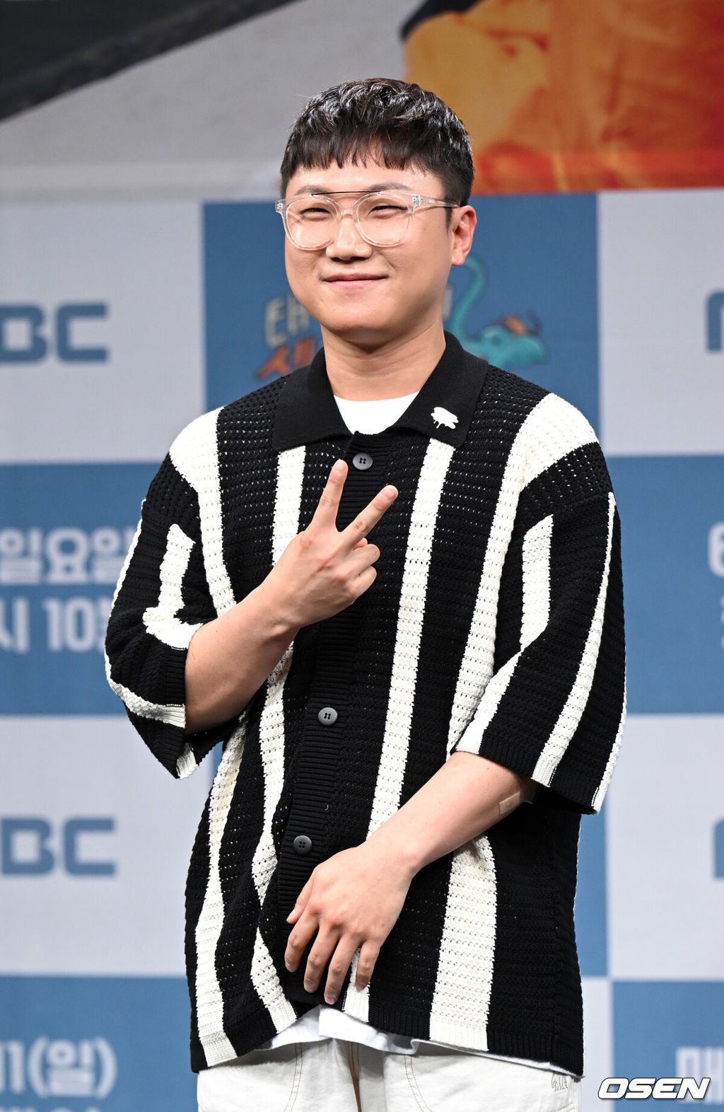 9일 오후 서울 상암동MBC신사옥 골든마우스홀에서 ‘태어난 김에 세계일주 시즌2’ 제작발표회가 열렸다.빠니보틀이 포토타임을 가지고 있다. 2023.06.09 /sunday@osen.co.kr