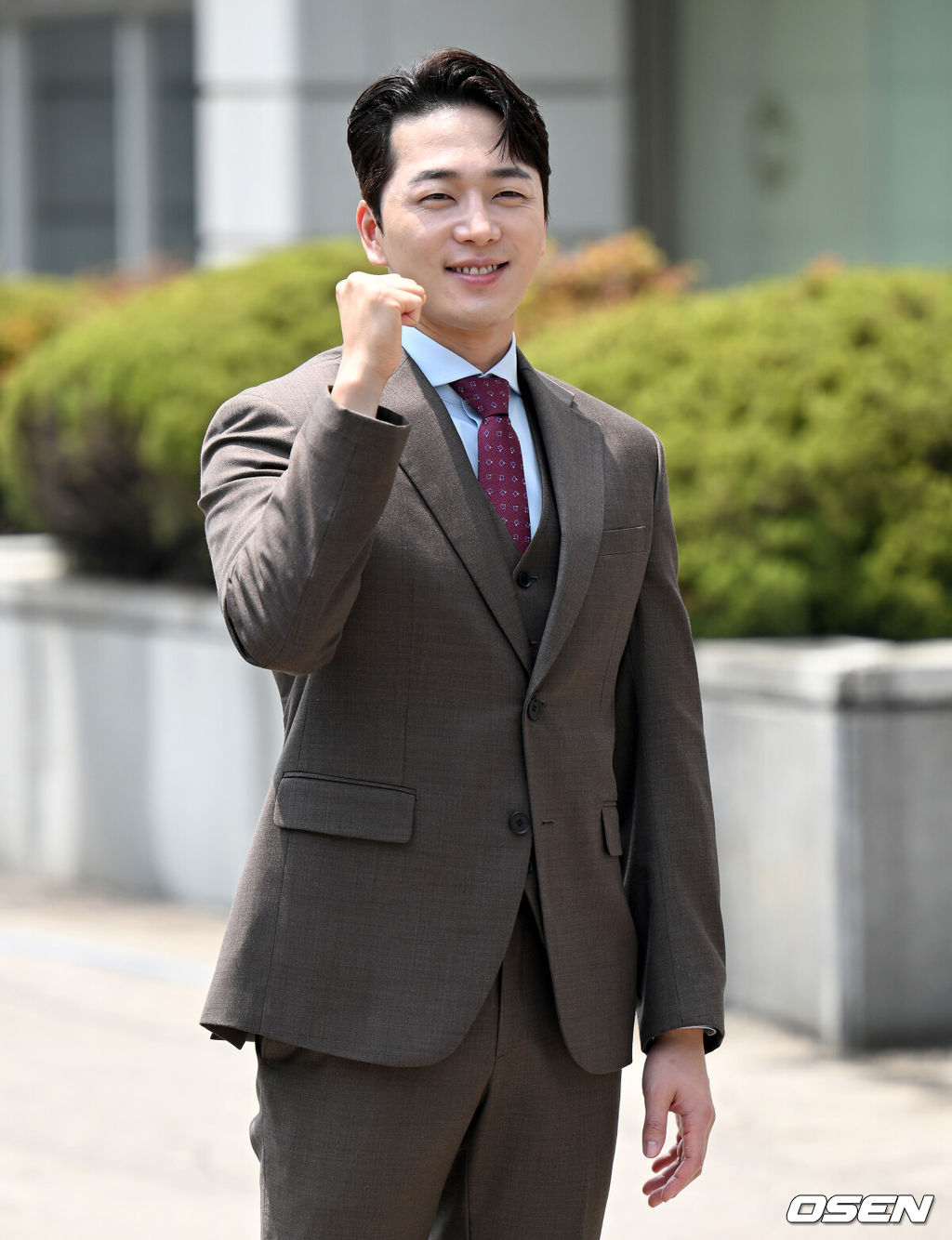 23일 오후 서울 영등포구 여의도 KBS에서 KBS 2TV 일일드라마 ‘황금가면’ 제작발표회가 열렸다. 배우 이현진이 취재진을 향해 포즈를 취하고 있다. 2022.05.23 /ksl0919@osen.co.kr