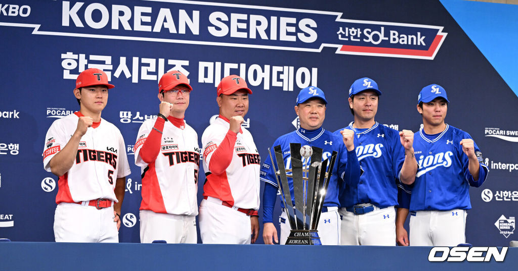 20일 오후 광주 라마다플라자 충장호텔에서 2024 신한 SOL뱅크 KBO 한국시리즈 미디어데이가 열렸다.7년 만의 통합 우승을 노리는 KIA에서는 이범호 감독과 양현종, 김도영이 참석했으며 10년 만에 정상 탈환을 노리는 삼성에서는 박진만 감독과 강민호, 김영웅이 참석했다. KIA 김도영, 양현종, 이범호 감독, 삼성 박진만, 강민호, 김영웅이 예상 시리즈 전적을 손바닥으로 표시하고 있다. 2024.10.20 / sunday@osen.co.kr