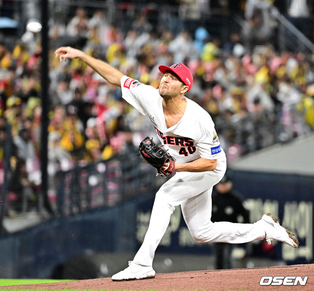 21일 광주 기아챔피언스필드에서 2024 신한 SOL뱅크 KBO 한국시리즈 1차전 KIA 타이거즈와 삼성 라이온즈의 경기가 열렸다.KIA는 네일, 삼성은 원태인을 선발 투수로 내세웠다.1회초 KIA 네일이 역투하고있다. 2024.10.21 / jpnews@osen.co.kr