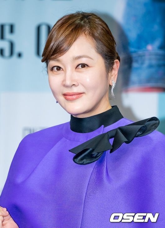 배우 이승연이 입장하며 포즈를 취하고 있다. 2024.05.03 /rumi@osen.co.kr