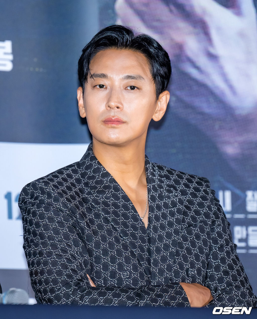 8일 오후 서울 용산 CGV에서 영화 '탈출: 프로젝트 사일런스' 언론시사회가 열렸다.‘탈출’는 출연 배우인 고(故) 이선균이 지난해 사망 후 개봉하는 유작이다. 이 영화는 짙은 안개 속 연쇄 추돌 사고가 일어나고, 붕괴 위기의 공항대교에 풀려난 통제불능의 군사용 실험견들로부터 살아남기 위해 극한의 사투를 벌이는 사람들의 이야기.배우 주지훈이 기자간담회 중 생각에 잠겨있다. 2024.07.08 / rumi@osen.co.kr