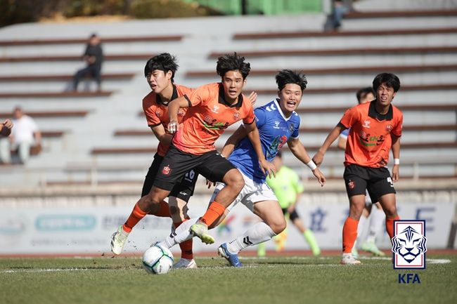 포천종합운동장/ 2024 K3·K4리그 승강플레이오프 결정전/ 포천시민축구단 vs 서울노원유나이티드/ 경합/ 사진 김경태