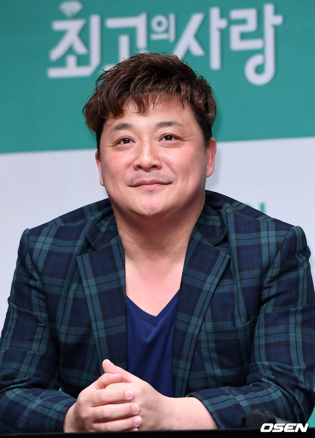 8일 오전 서울 마포구 상암동 JTBC 빌딩 JTBC홀에서 JTBC ‘님과 함께2’ 기자간담회가 열렸다.개그맨 윤정수가 취재진의 질문을 듣고 있다. /sunday@osen.co.kr