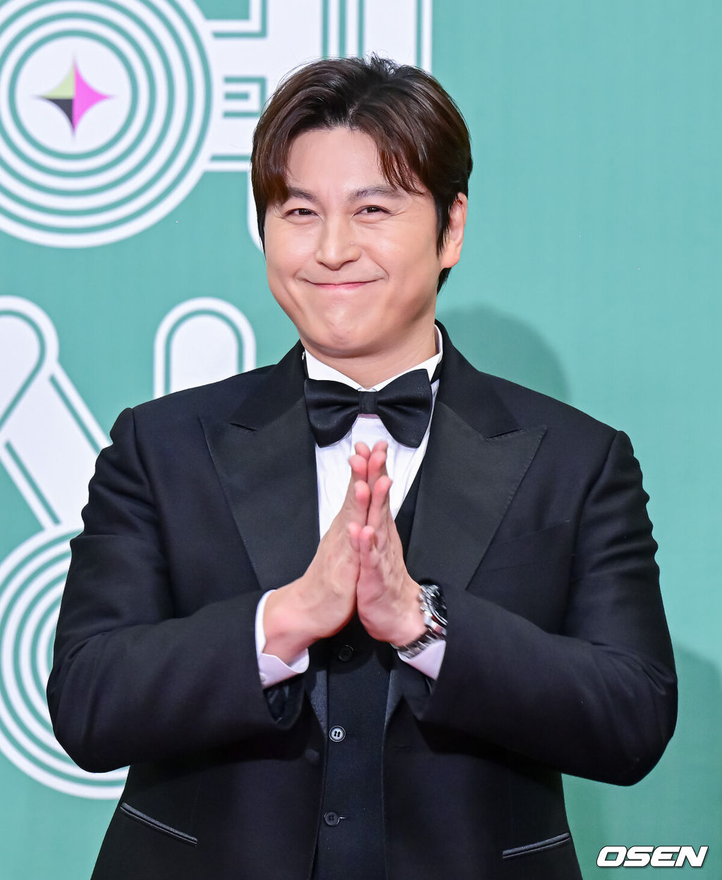 23일 오후 서울 여의도 KBS 신관 웨딩홀에서 2023 KBS 연예대상 레드카펫 포토월 행사가 열렸다.'신상출시 편스토랑' 류수영이 포토타임을 하고 있다. 2023.12.23 / jpnews.osen.co.kr