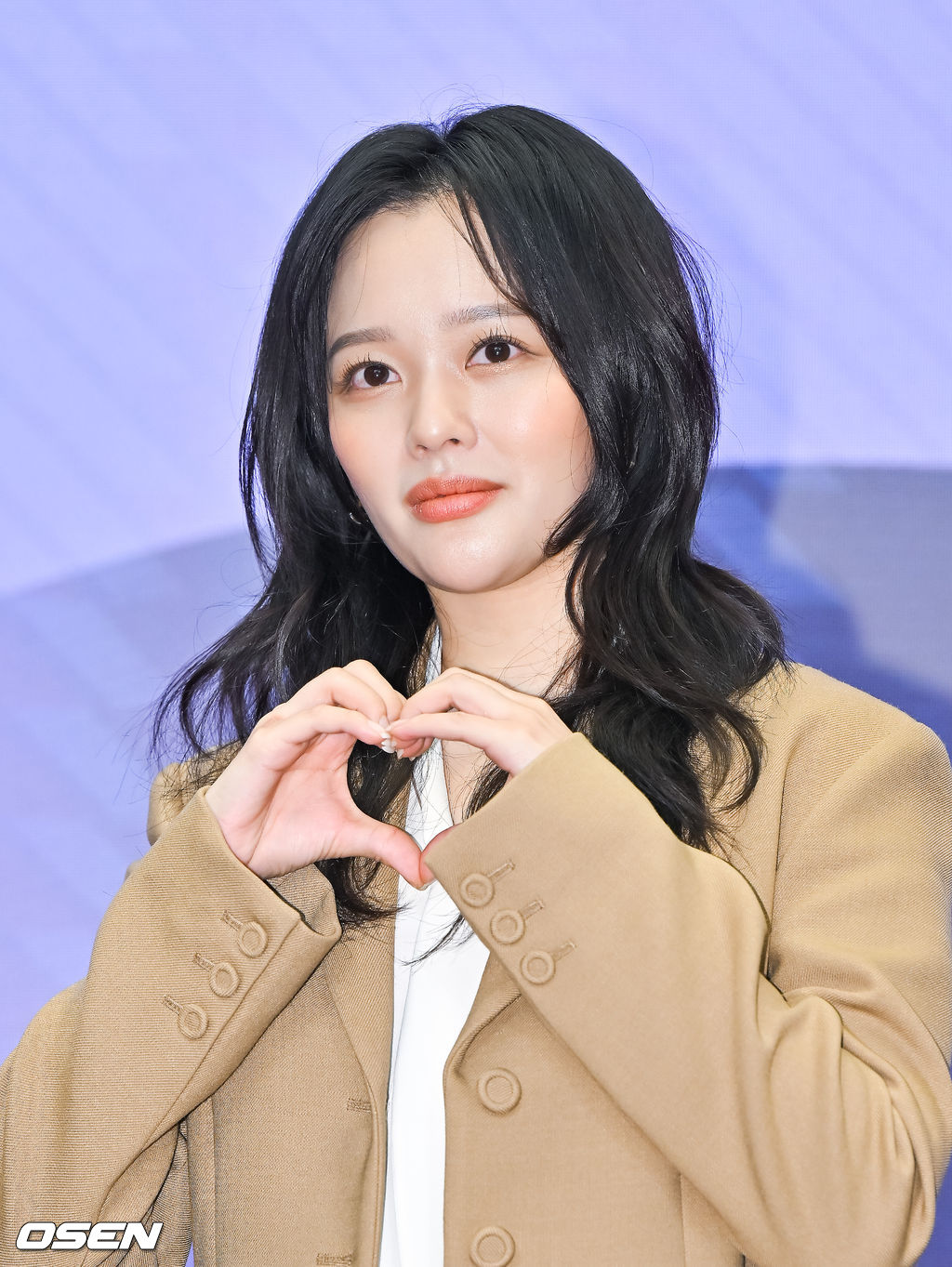 정지소,&apos;사랑스럽게&apos;