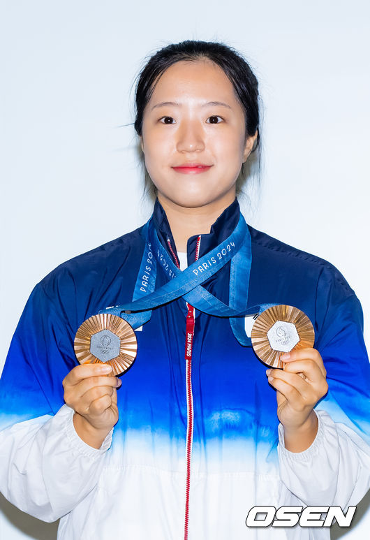 한국 여자 탁구 '삐약이' 신유빈(대한항공)이 국제탁구연맹(ITTF) 세계랭킹 톱10에 재진입했다. / OSEN DB