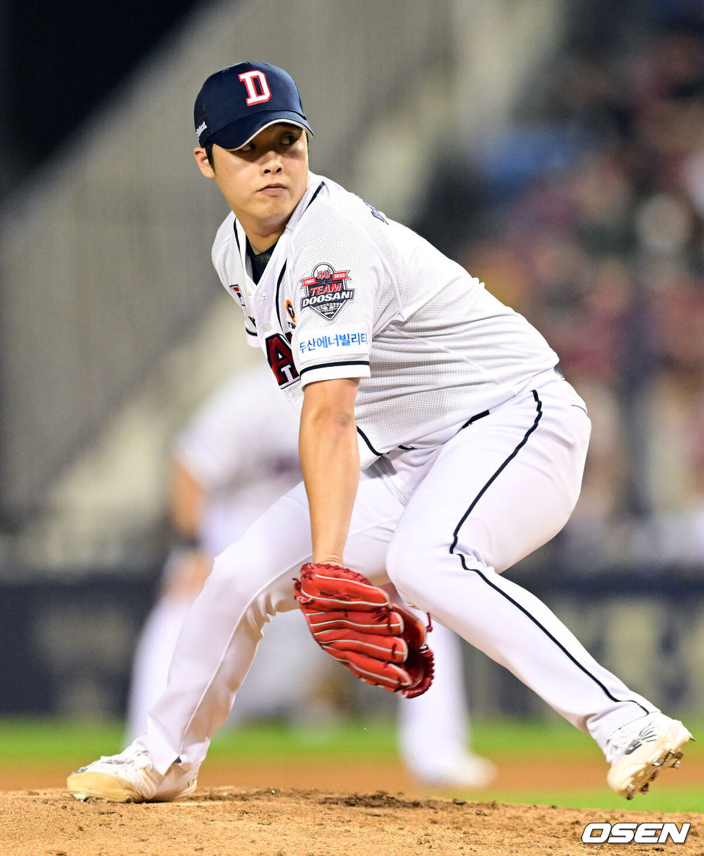  9일 오후 서울 송파구 잠실야구장에서 '2022 신한은행 SOL KBO 리그' 두산 베어스와 LG 트윈스의 경기가 열렸다.6회초 마운드에 오른 두산 박치국이 힘차게 공을 던지고 있다. 2022.07.09 /cej@osen.co.kr