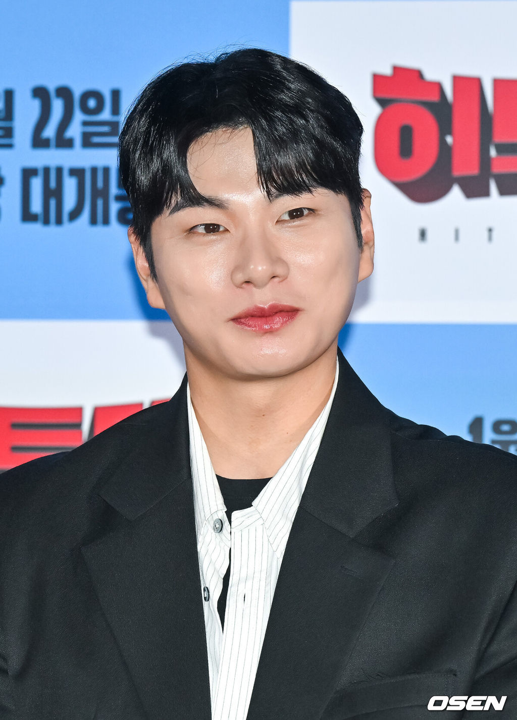 15일 오후 서울 용산아이파크몰 내 용산 CGV에서 영화 '히트맨2'(감독 최원섭) 언론시사회가 진행됐다.‘히트맨2’는 대히트 흥행 작가에서 순식간에 ‘뇌절작가’로 전락한 ‘준’(권상우 분)이 야심 차게 선보인 신작 웹툰을 모방한 테러가 발생하고, 하루아침에 범인으로 몰리면서 벌어지는 코믹 액션 영화다. 오는 22일 개봉.배우 이이경이 미소 짓고 있다.  2025.01.15 / soul1014@osen.co.kr