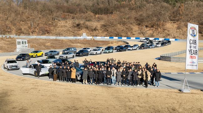 한국자동차전문기자협회의 에버랜드 스피드웨이 실차테스트 현장. 