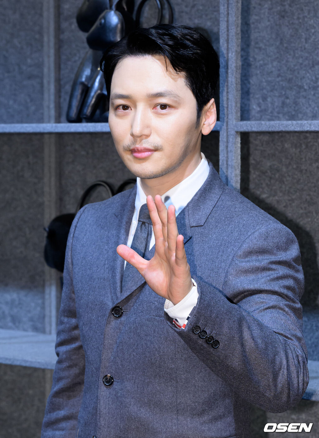 26일 오후 서울 성수동 팝업스토어에서 하이엔드 브랜드의 팝업스토어 오픈 행사가 열렸다.배우 변요한이 포토타임을 가지고 있다. 2024.09.26 /sunday@osen.co.kr