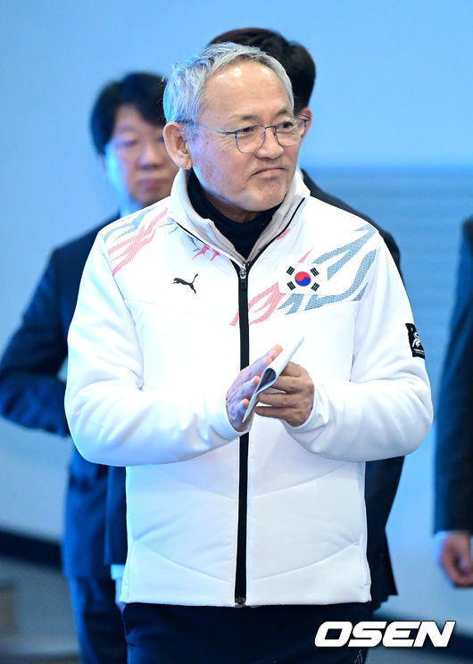 문화체육관광부(이하 문체부) 유인촌 장관은 12일 ‘제53회 로잔 발레 콩쿠르’에서 우승한 박윤재 발레리노에게 축전을 보내 축하와 격려의 뜻을 전했다. / OSEN DB