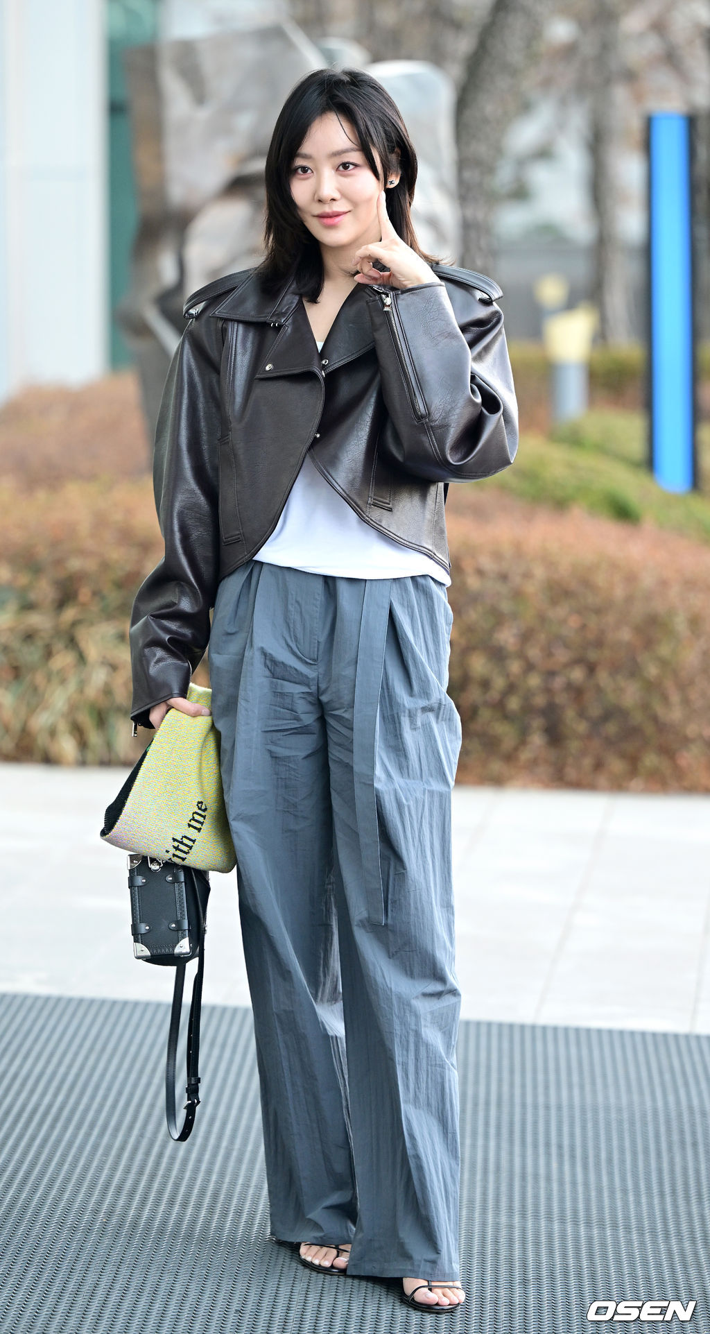 차주영, &apos;볼콕 인사 전하며 라디오 나들이&apos;