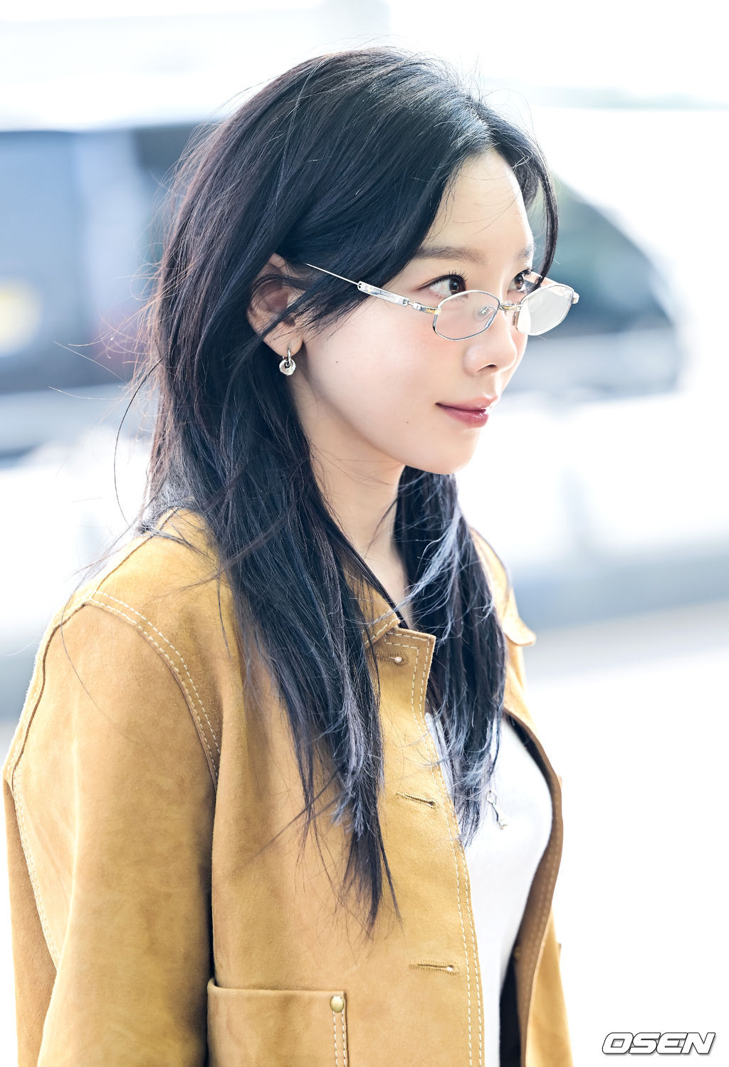 태연, &apos;안경도 잘 어울려&apos;