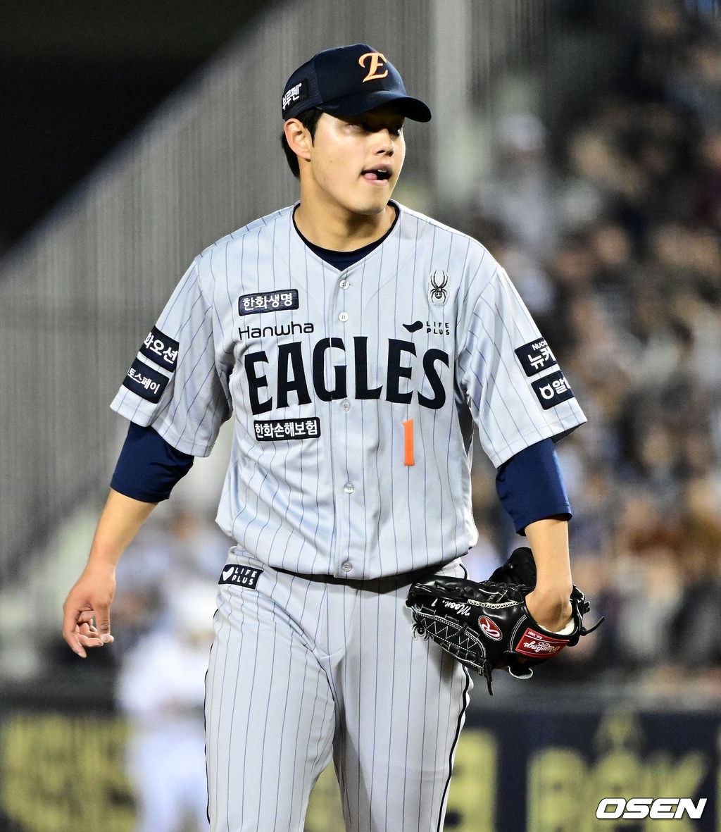 문동주, 4이닝 소화하고 교체