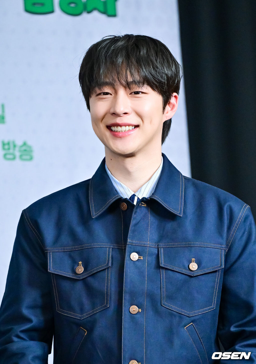 7일 서울 상암동 스탠포드 호텔에서 JTBC 예능 '길바닥 밥장사' 제작발표회가 진행됐다.류수영, 파브리, 황광희, 신현지, 배인혁, 전소미가 출연하는 '길바닥 밥장사'는 한식과 레시피에 진심인 이들이 푸드 바이크를 타고 요리하며 지중해의 부엌 스페인을 누비는 프로그램이다.배인혁이 미소 짓고 있다.  2025.04.07 / soul1014@osen.co.kr