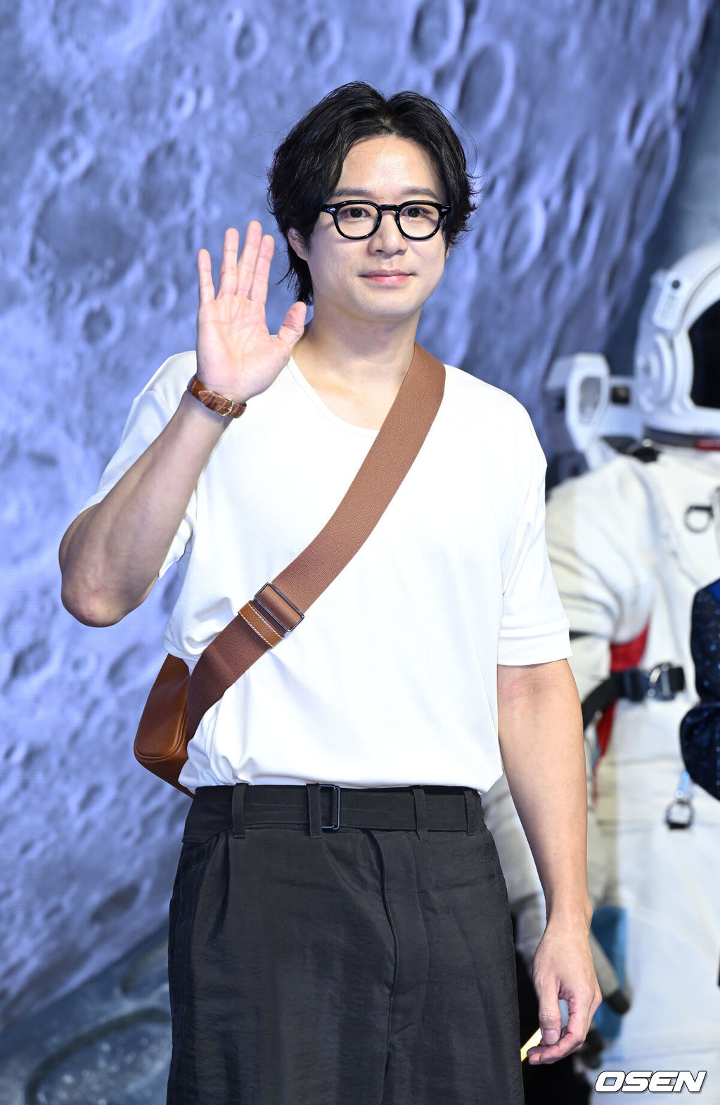 25일 오후 서울 영등포 타임스퀘어에서 영화 '더 문' 레드카펫 쇼케이스 및 VIP 시사회가 열렸다.배우 천정명이 포토타임을 가지고 있다. 2023.07.25 /sunday@osen.co.kr