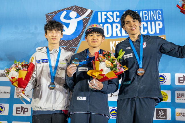 대한산악연맹은 “중국 커차오에서 열린 '2025 IFSC 스포츠클라이밍 커차오 볼더 월드컵'에서 대한민국 스포츠클라이밍 국가대표 이도현 선수가 은메달을 획득했다”고 21일 밝혔다. / 대한산악연맹