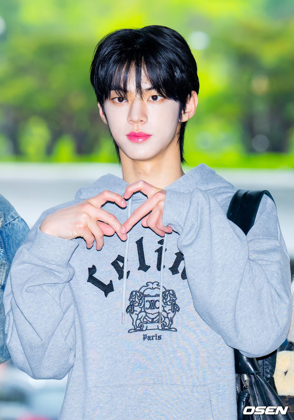 투어스 도훈,&apos;CG 외모&apos;