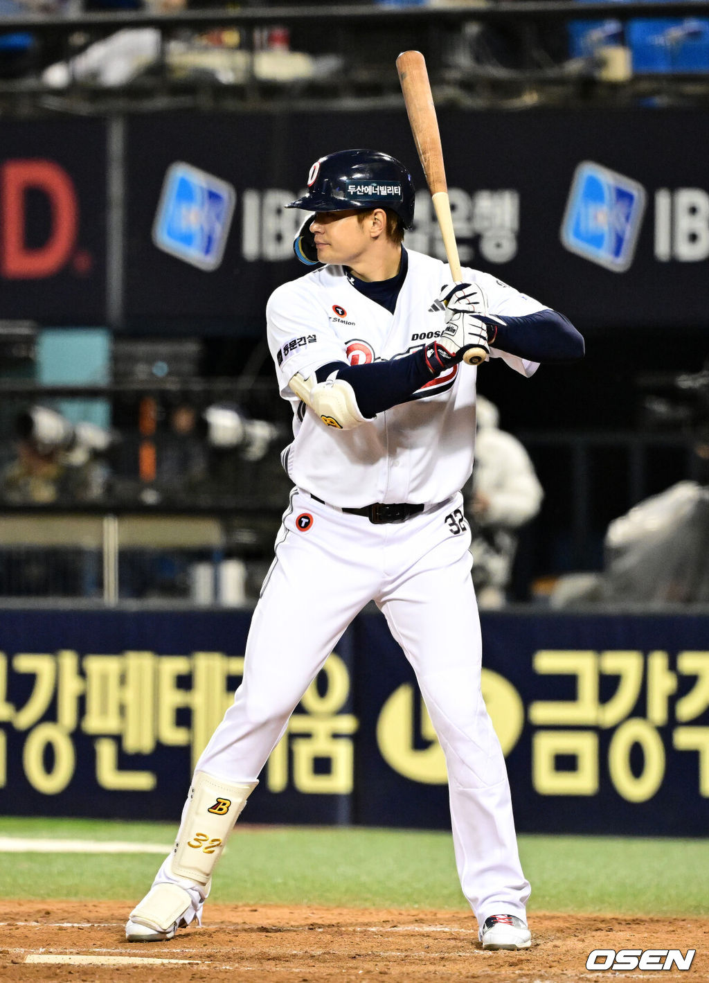'2군 타율 .111 쳤는데…' 115억 타자 부른 이승엽 감독, 믿음이 통했다…복귀전 125m 홈런포