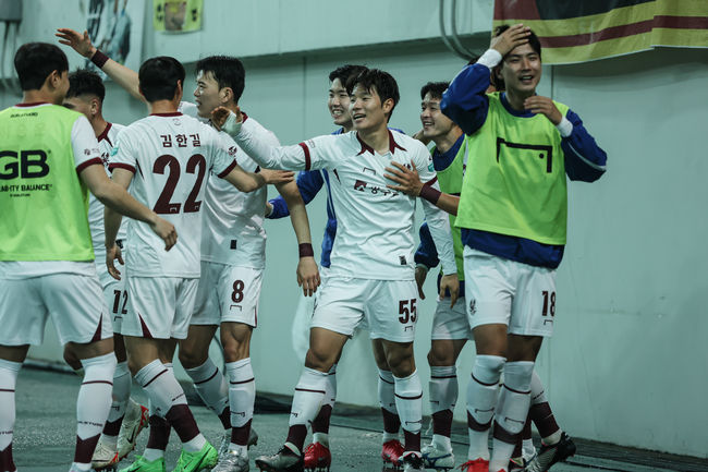 광주, 알 힐랄 잡고 또 역사 쓴다...이정효 감독 출사표 "꼭 우승하고 싶고 그래야 한다"
