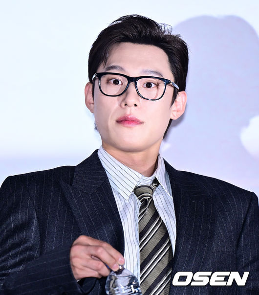 24일 오후 서울 용산구 한강로동 CGV 용산아이파크몰에서 영화 ‘파과' 언론시사회가 열렸다.