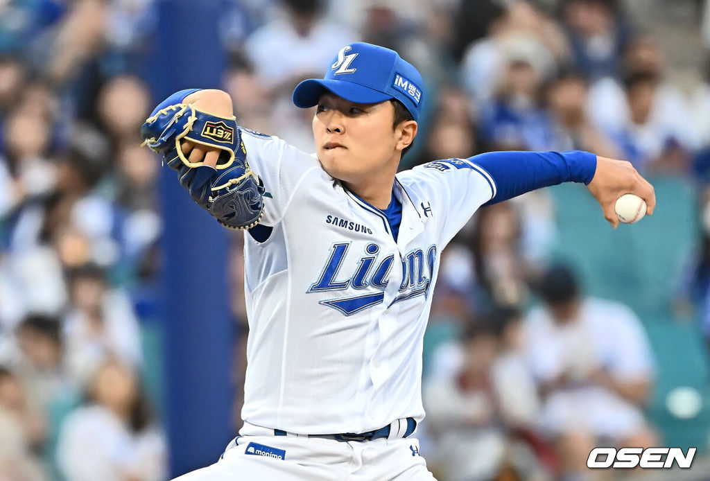 19일 대구삼성라이온즈파크에서 2025 신한 SOL 뱅크 KBO 리그 삼성 라이온즈와 롯데 자이언츠의 경기가 열렸다. 홈팀 삼성은 김대호가, 방문팀 롯데는 김진욱이 선발 출전했다. 삼성 라이온즈 이승민이 역투하고 있다. 2025.04.19 / foto0307@osen.co.kr