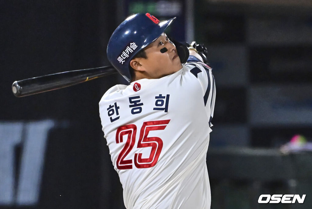 롯데 시절 한동희 / OSEN DB