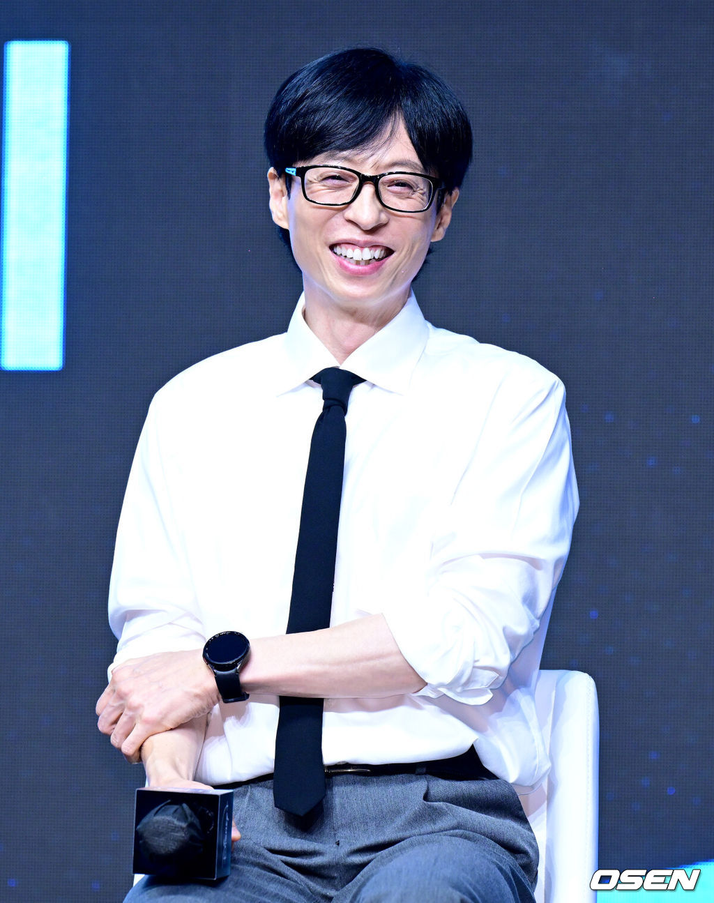6일 오전 서울 여의도 콘래드 서울 호텔에서 디즈니+ 오리지널 예능 ‘더 존: 버텨야 산다 시즌3’ 제작발표회가 열렸다.‘더 존: 버텨야 산다 시즌3’는 오직 4시간, 끝없는 AI의 공격부터 내 집 마련 전세 대출금 갚기, 선을 넘지 않고 버티기 등 극한의 현실공감 미션을 버티기 위해 더 강력하게 돌아온 ‘존버즈’ 유재석, 권유리, 김동현, 덱스의 ‘도파민 ON’ 버라이어티. 오는 7일 공개된다. 유재석이 간담회를 하고 있다. 2024.08.06 / jpnews@osen.co.kr